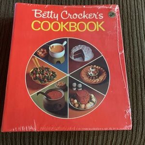 Vintage 1969 Betty Crocker cookbook